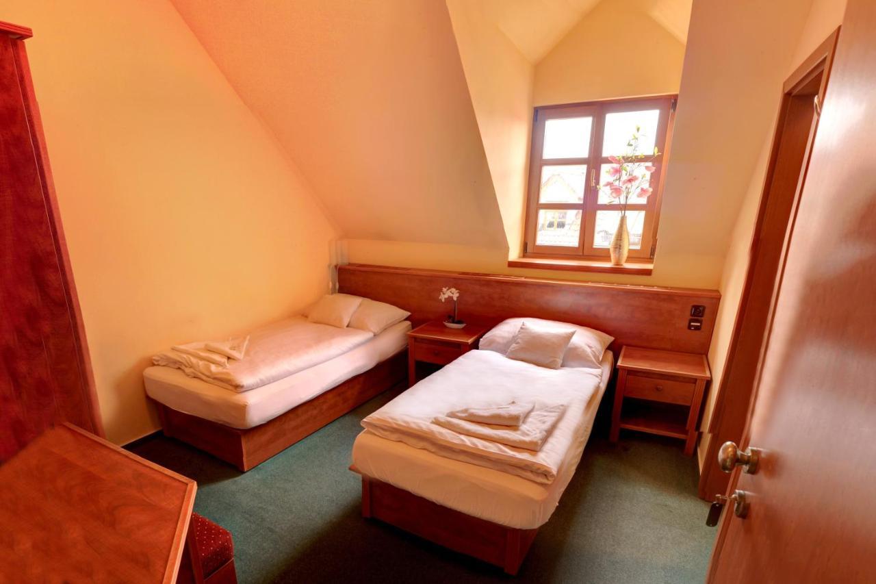 Stirinska Stodola U Prahy Hotel Kamenice Exterior foto